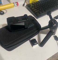 GoPro HERO10 Black + Volta Grip + Media Mod + 2 Batteries