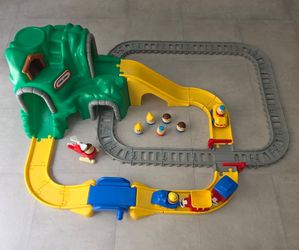 Little Tikes
Peak Road Rail Set