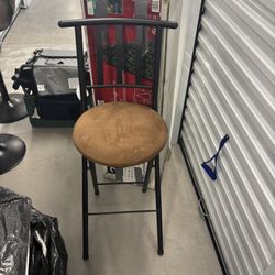 4 Bar Stools 
