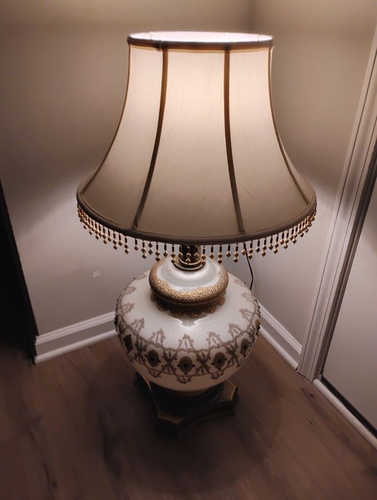 3' Tall Stunning Vintage Lamp. Rare Find.