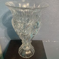 Solid glass flower vase