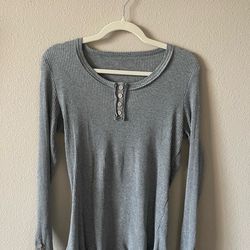 Grey Woman’s long sleeve
