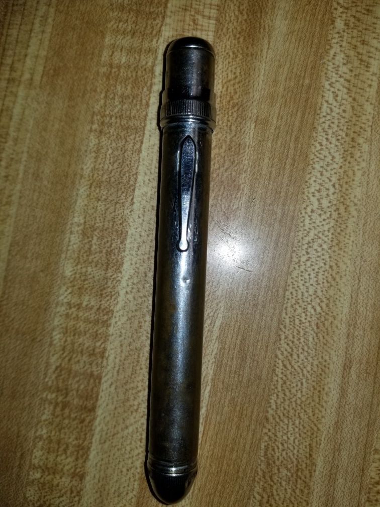 Vintage RAYOVAC AA Bullet Penlight Flashlight