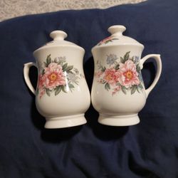 2 Vintage Allyn Nelson Tea / Coffee Cups With Lids