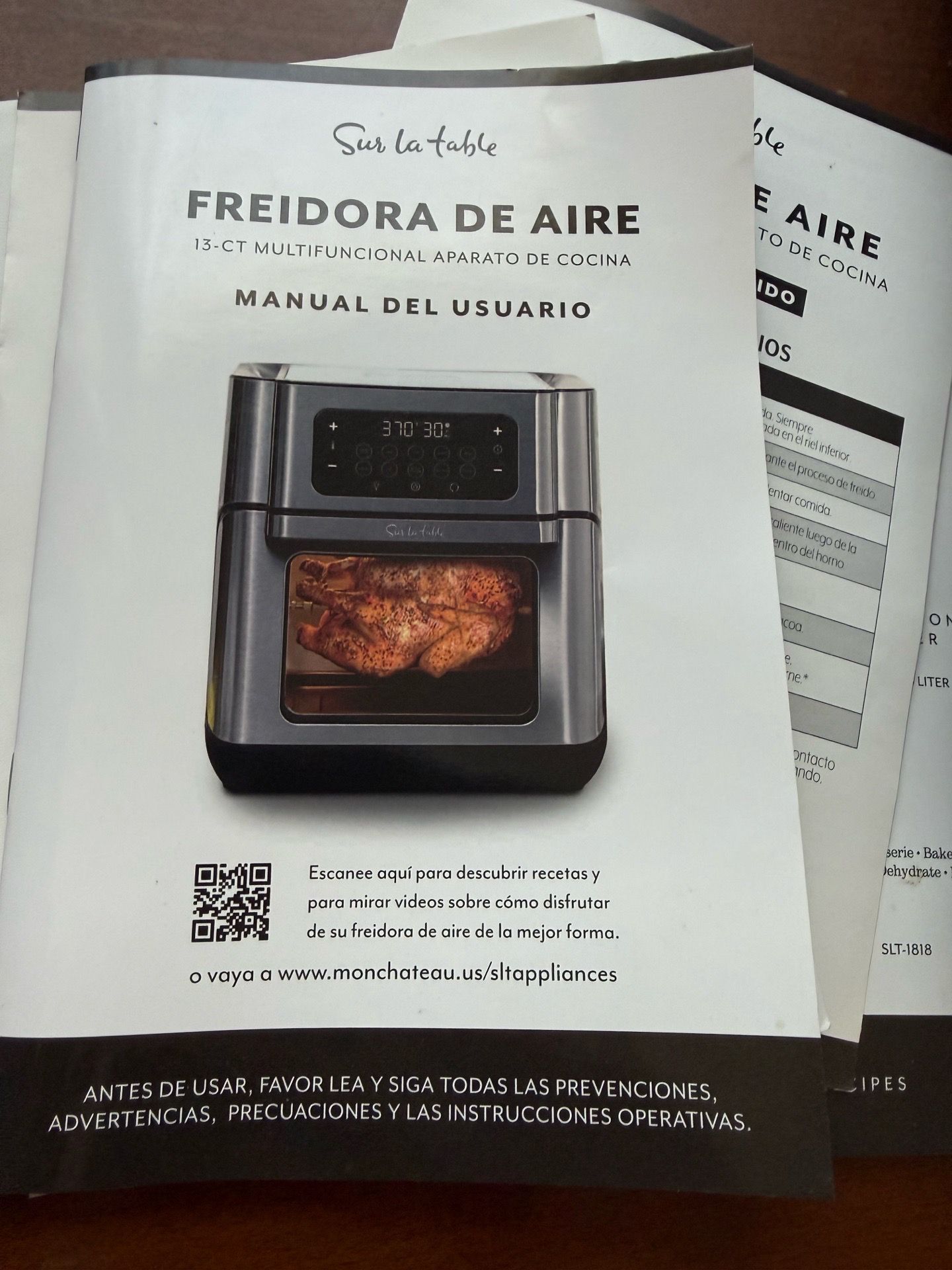 Sur la table freidora de aire