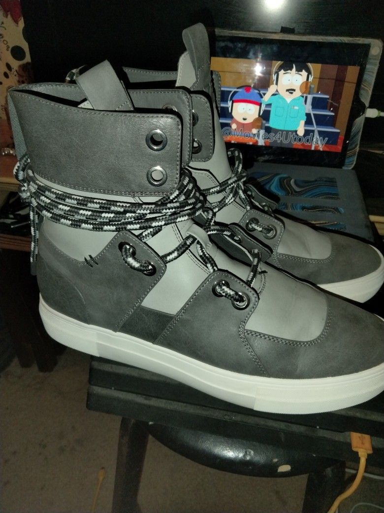 Lightly Used J75 Grey