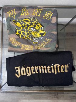 Graphic Tee Bundle – Vans & Jägermeister