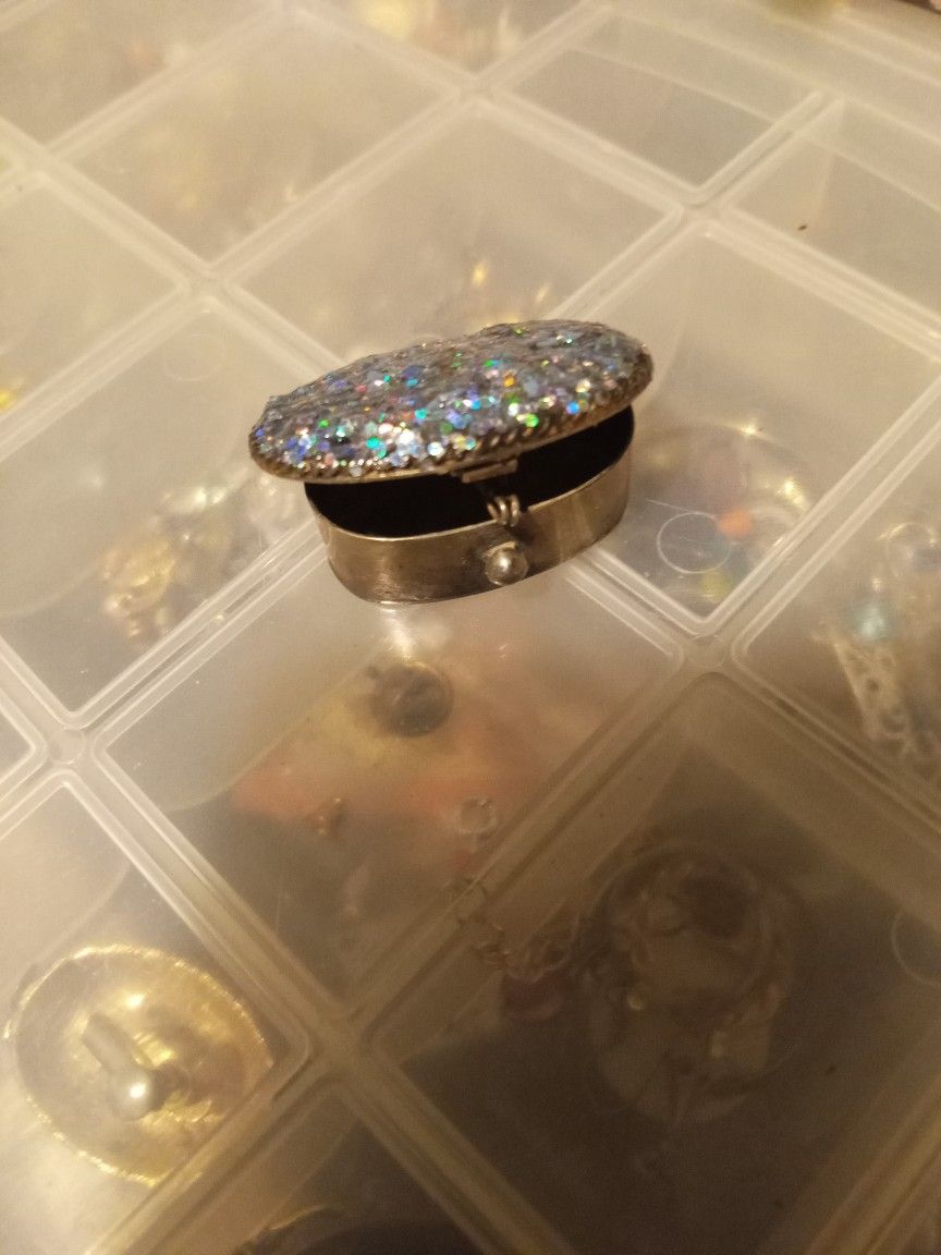 Antique Pill Box Sterling Silver. Stamped Mexico Alpe