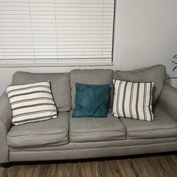 Grey Loveseat And Pull Out Couch 
