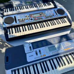 3 Electric Piano’s With One Stand
