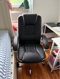 Desk chair or gaming chair