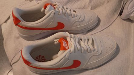 Nike Low-Top White and Orange Sneakers