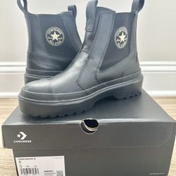 BNIB All Star Chelsea Lugged Boots Size 5US women’s