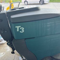 TennantT3 Self Propelled Auto Scrubber