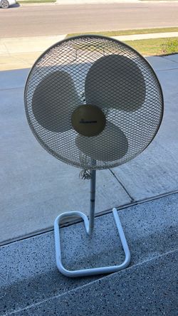 Coolmaster Standing Pedestal Fan