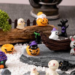 🎃 🎃 34pcs Mini Halloween Figurines-34 Styles Halloween Miniatures Resin Skull Tombstone 🎃🔥Pumpkin Decoration Mini Figures to Hide Dollhouse Miniat