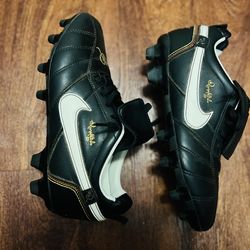 Nike Ronaldinho Soccer Boots Men’s Size 8