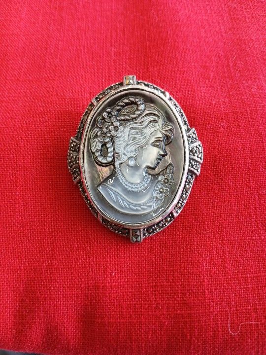 Cameo Brooch Mother Of Pearl And Silver