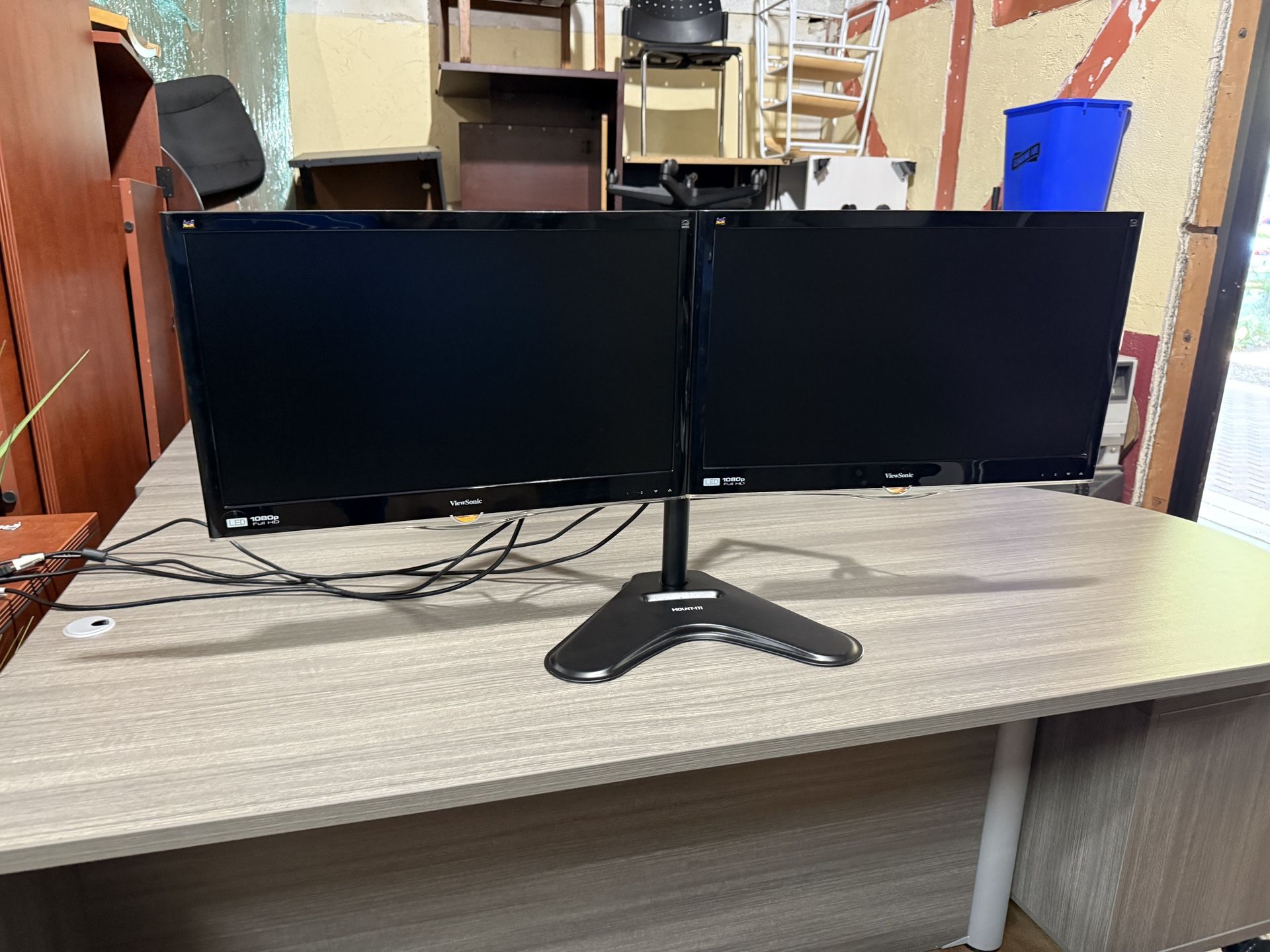 Computer Monitors Set