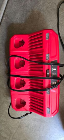 M12 12- volt Lithium-Ion 4-Port Sequential Battery Charger
