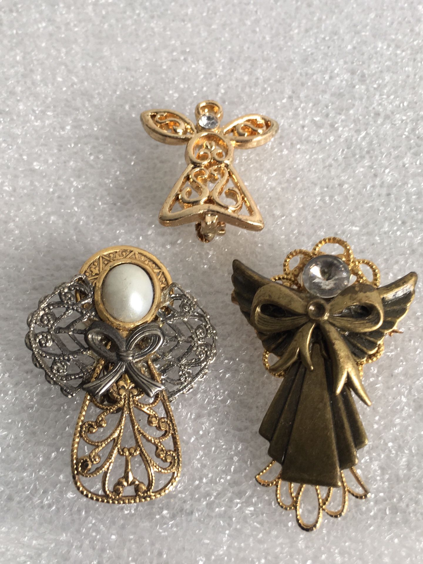 BEAUTIFUL ANGEL BROOCH LOT ALL FOR $10 for Sale in Raleigh, NC - OfferUp