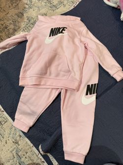 Nike Sweat Pants And Sweater