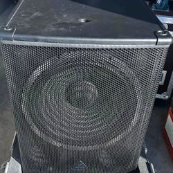 2 Subwoofers Behringer 18” 