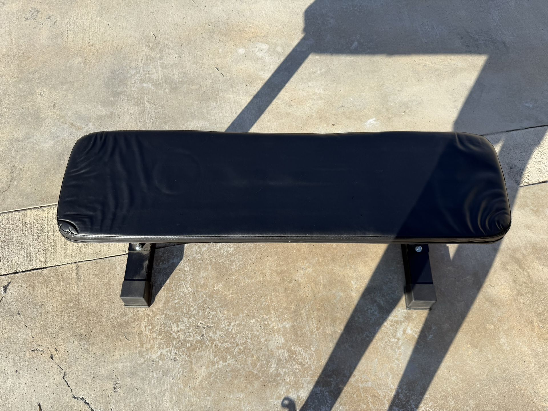 Amazon Basics Flat Bench