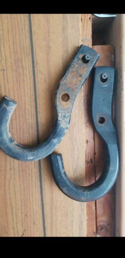 Tow hooks