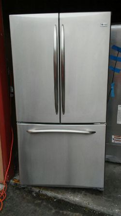 Refrigerador GE agua y hielo medidas 33x68 3 meses de Garantía Delivery free