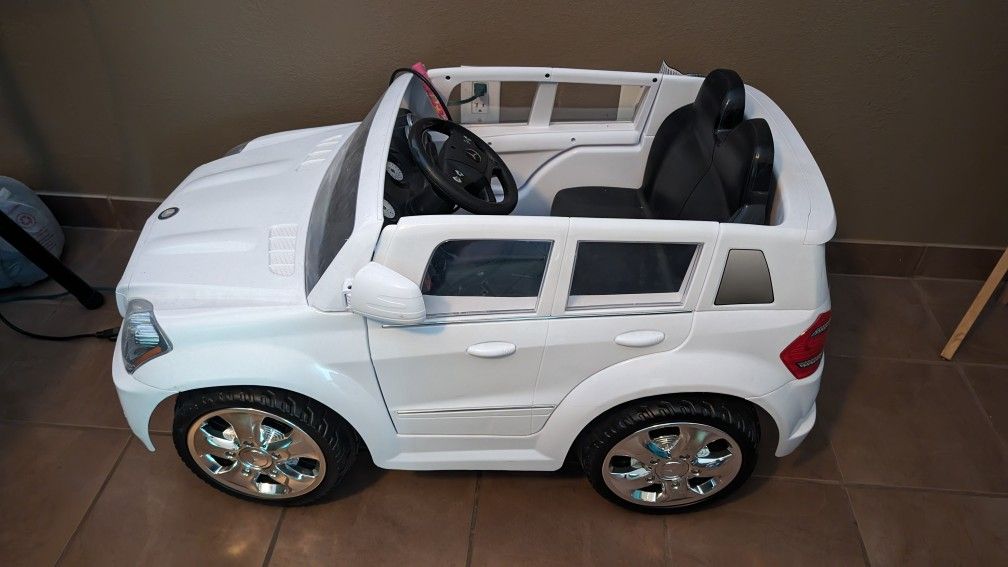 Kids Battery Powered Car