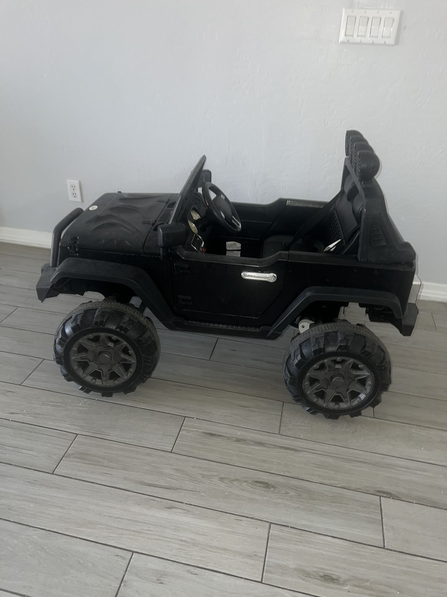HONEY JOY 12V Ride On Truck, Battery Powered Electric Cars for Kids, Spring Suspension, MP3, LED Lights, Remote Control, Openable Door, Toddler 4 Whee