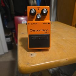 Boss Ds-1 Guitar Pedal