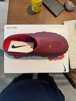 Nike Mind 001