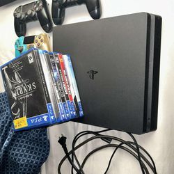 1TB PS4 Slim With 10+ Games & 3 Controllers 