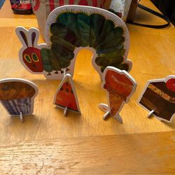 The very hungry caterpillar table decor