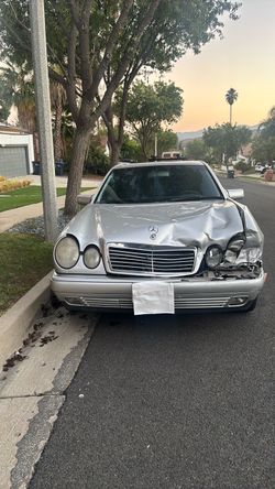 Mercedes