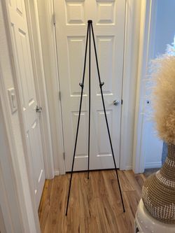 Black easel