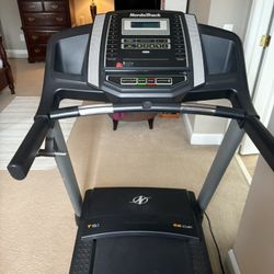 NordicTrack T6.1 Treadmill – 2.6 CHP Motor | Great Condition