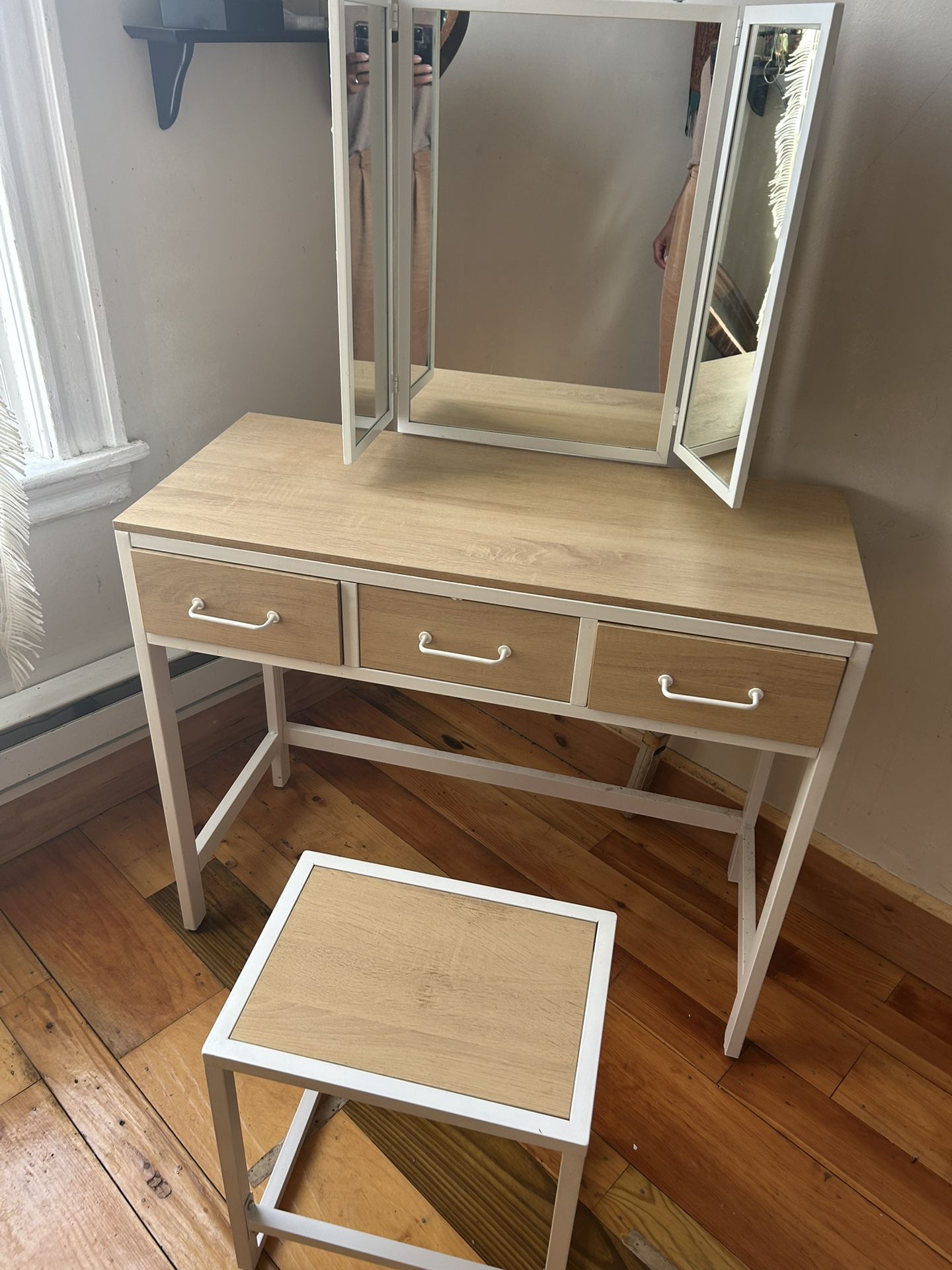 White Vanity Set