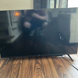 Onn 50 Inch 4K UHD TV (Screen Cracked) $50