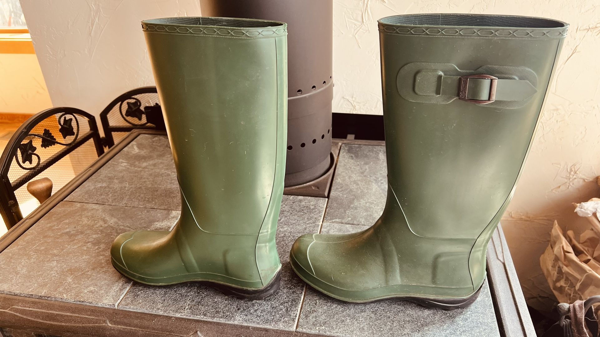 Rain/Mud Boots Women’s Size 8