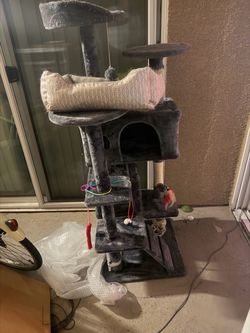 Cats castle $40