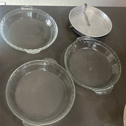 Glass pie dishes