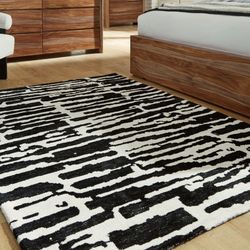 NEW Ashley 5x7 rug