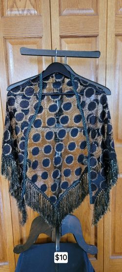 Womens Black Spotty Shawl