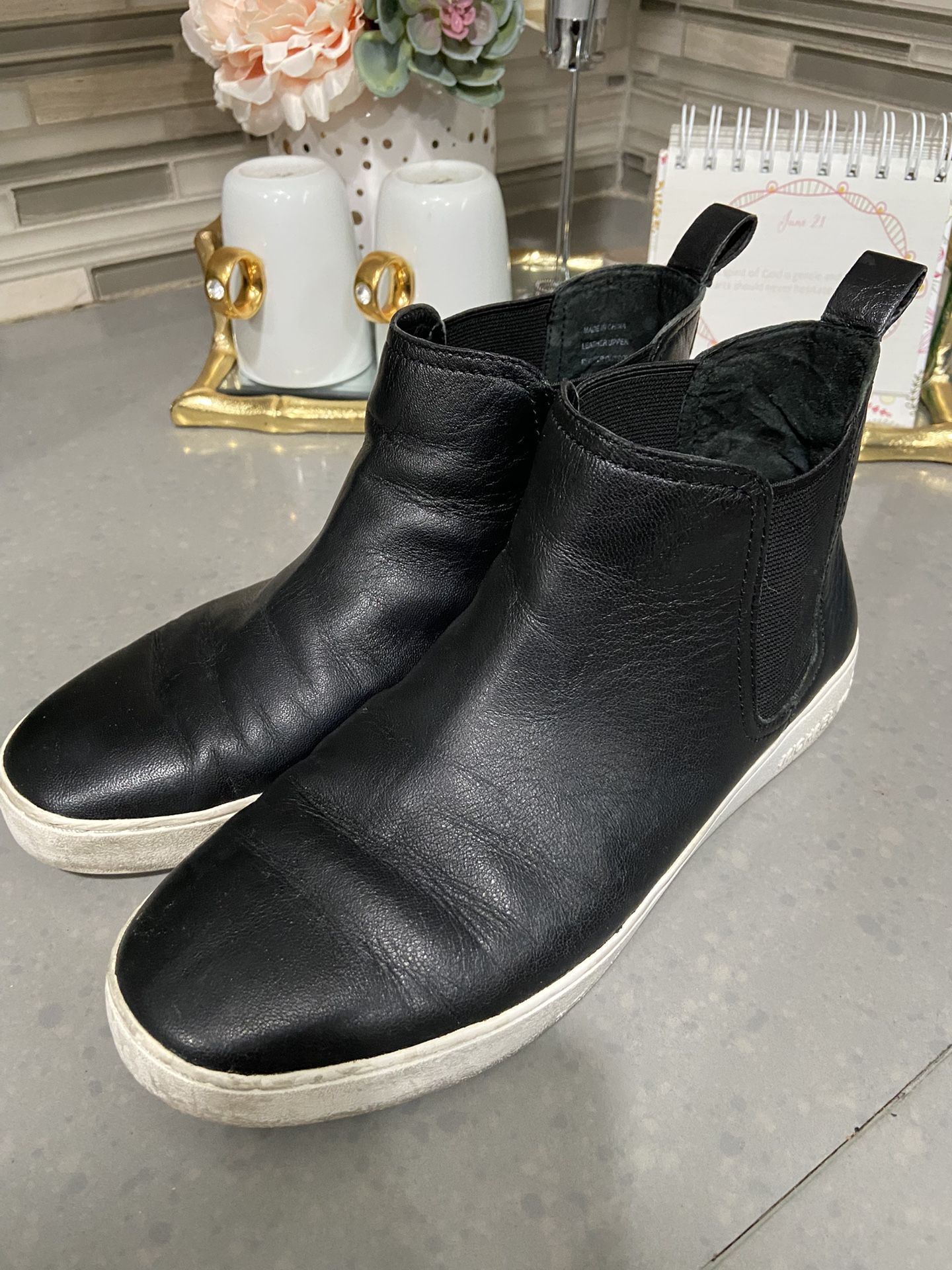 Mk Shoes Leather Size 7.5