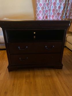 Dark brown solid oak wood dresser