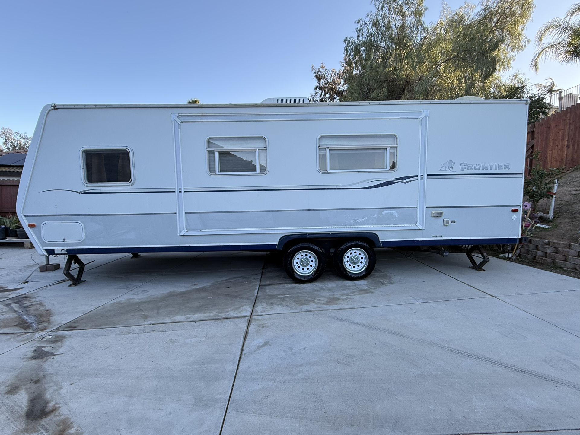 2004 Frontier Kz 29ft