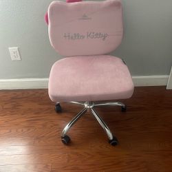Hello Kitty Pink Chair 